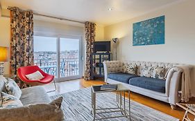Amazing View Apartment By Lovelystay